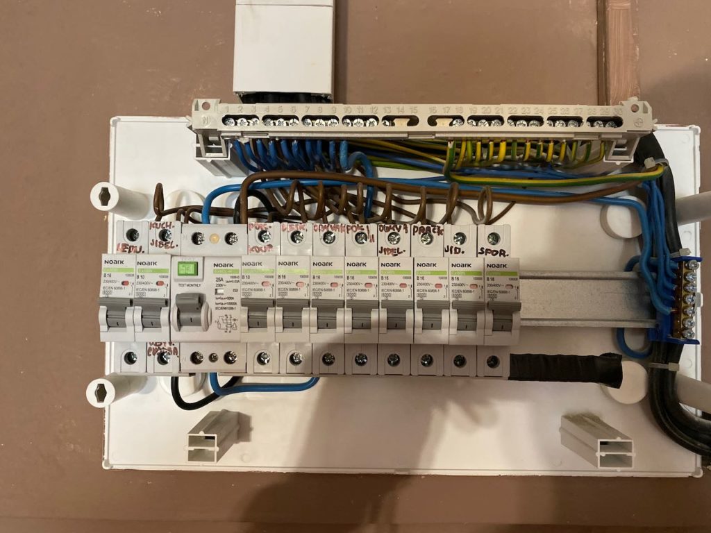 Revize elektro v bytě a rodinném domě