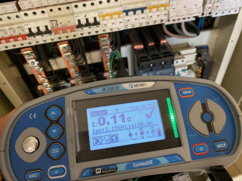 Revize elektroinstalace v průmyslu a výrobních provozech